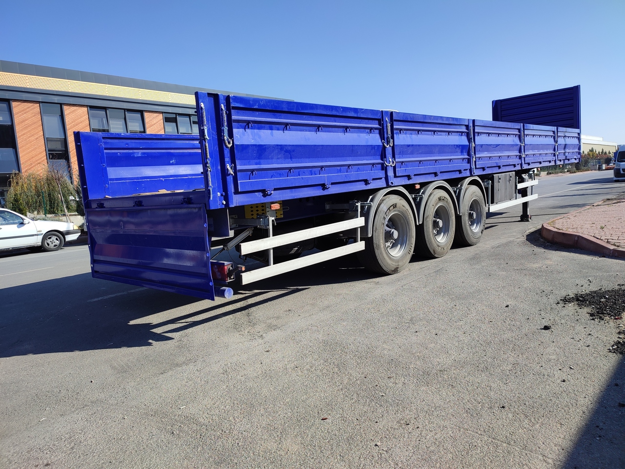 SINAN TANKER-TREYLER FlatBed - Special Platform - 드롭사이드/ 플랫베드 세미 트레일러 : 사진 1 SINAN TANKER-TREYLER FlatBed - Special Platform - 드롭사이드/ 플랫베드 세미 트레일러 : 사진 1