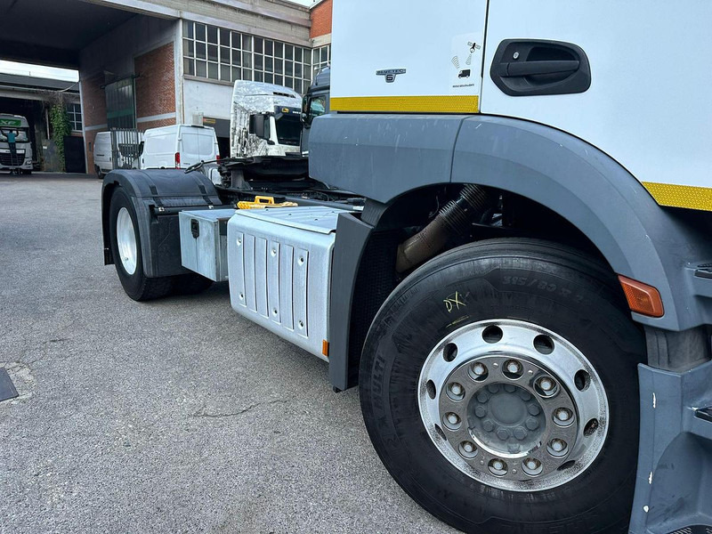 Mercedes-Benz Actros 1843 - 트랙터 유닛 : 사진 4 Mercedes-Benz Actros 1843 - 트랙터 유닛 : 사진 4