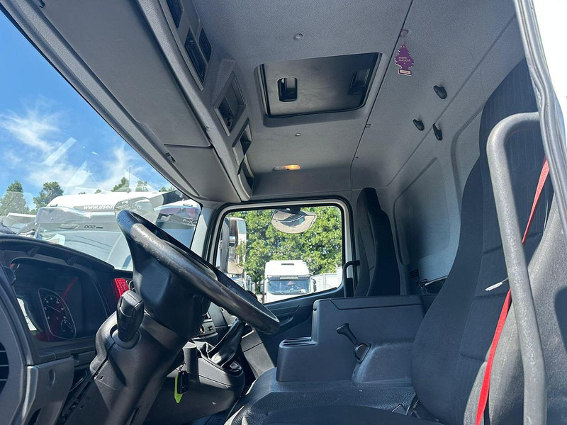 캡 새시 트럭 Mercedes-Benz Atego 13.23 : 사진 10
