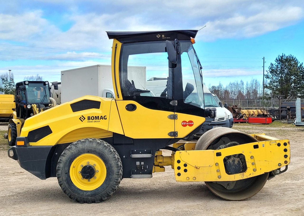 BOMAG BW145D-5 EPA - 롤러 : 사진 5 BOMAG BW145D-5 EPA - 롤러 : 사진 5