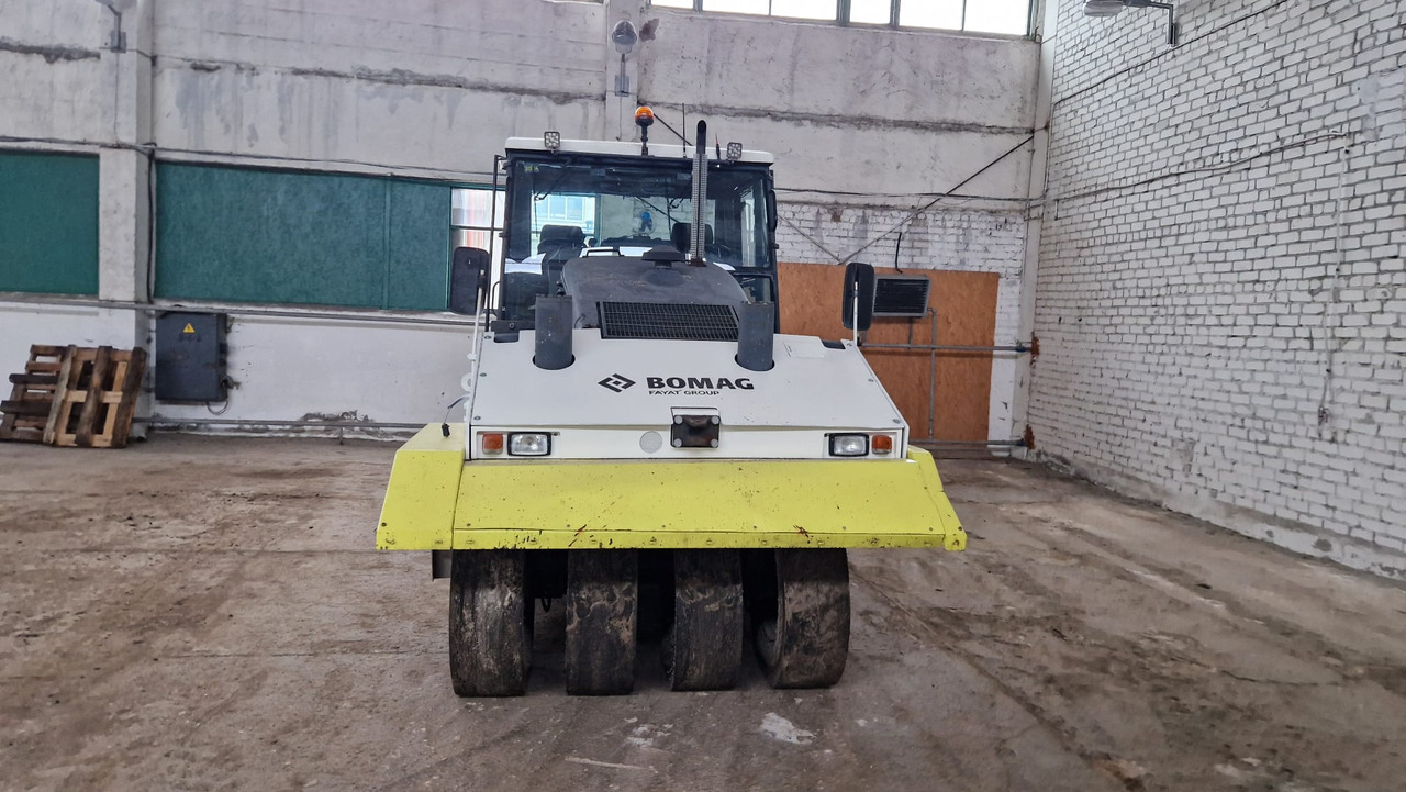 BOMAG BW24 R - 공압 롤러 : 사진 4 BOMAG BW24 R - 공압 롤러 : 사진 4