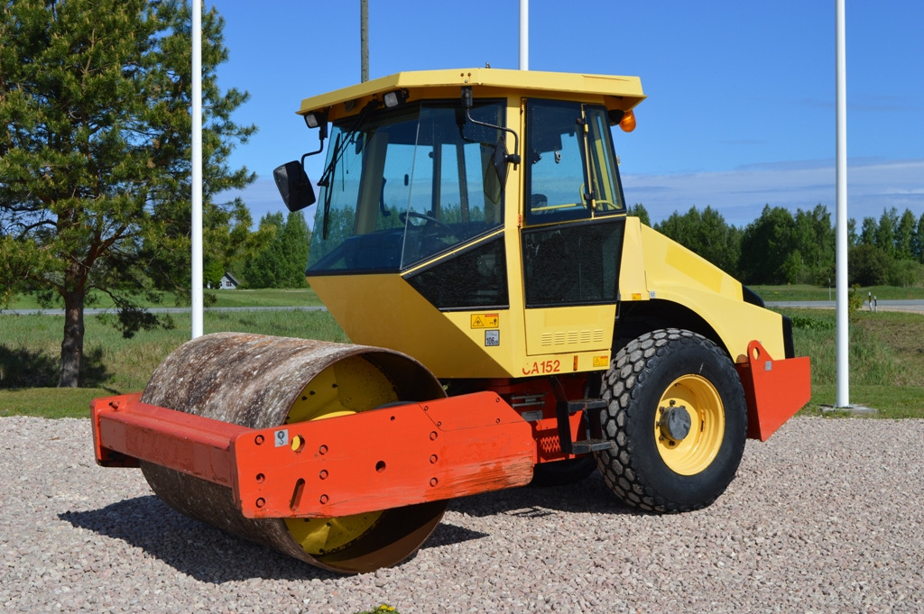 DYNAPAC CA152D - 롤러 : 사진 1 DYNAPAC CA152D - 롤러 : 사진 1