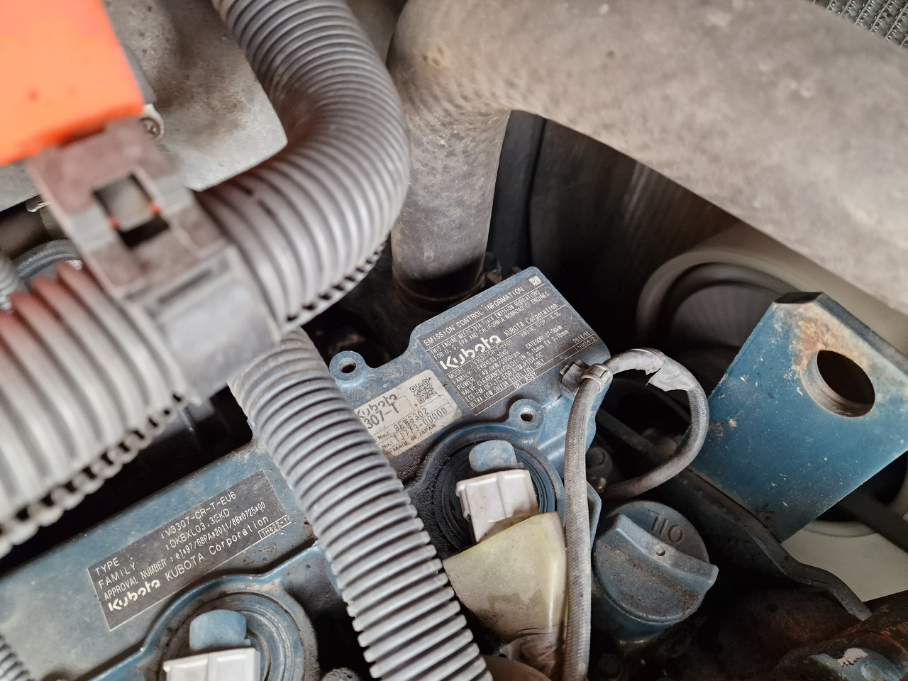 미니 굴삭기 KUBOTA KX080-4. Metal tracks. : 사진 16