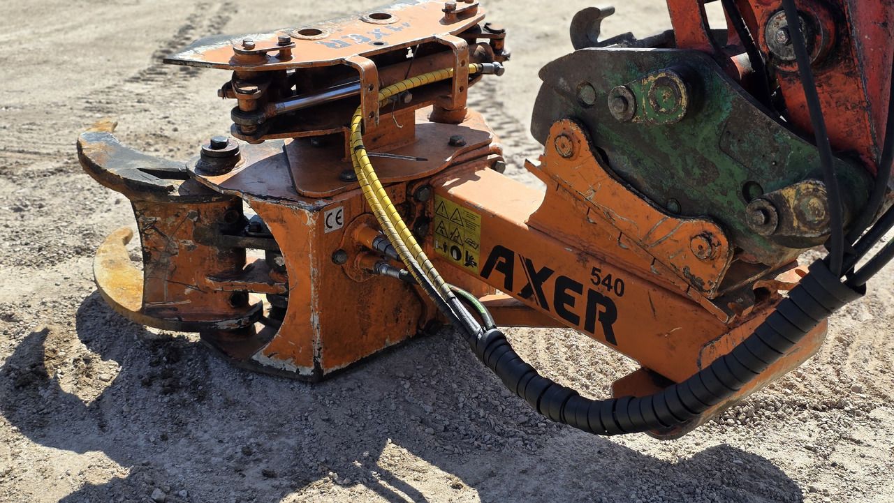 산림용 트랙터 Kubota KX080-4, AXER 540 : 사진 12 산림용 트랙터 Kubota KX080-4, AXER 540 : 사진 12