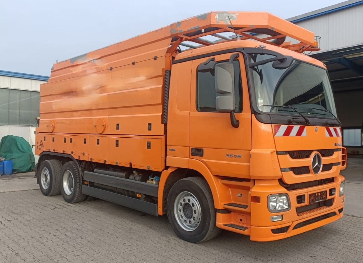 MERCEDES-BENZ ASSMANN RECYCLING - 진공 흡입 트럭 : 사진 2 MERCEDES-BENZ ASSMANN RECYCLING - 진공 흡입 트럭 : 사진 2