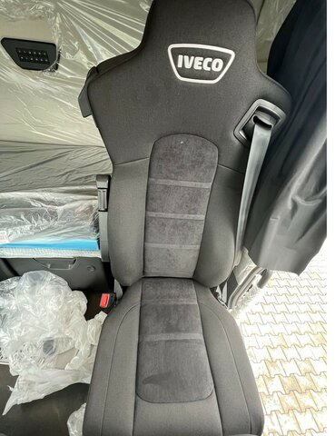 IVECO S-Way AS440S49T/P-AF4T COMFORT AERO PREMIUM LED... - 트랙터 유닛 : 사진 4 IVECO S-Way AS440S49T/P-AF4T COMFORT AERO PREMIUM LED... - 트랙터 유닛 : 사진 4