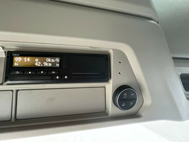 IVECO S-Way AS440S49T/P-AF4T COMFORT AERO PREMIUM LED... - 트랙터 유닛 : 사진 5 IVECO S-Way AS440S49T/P-AF4T COMFORT AERO PREMIUM LED... - 트랙터 유닛 : 사진 5