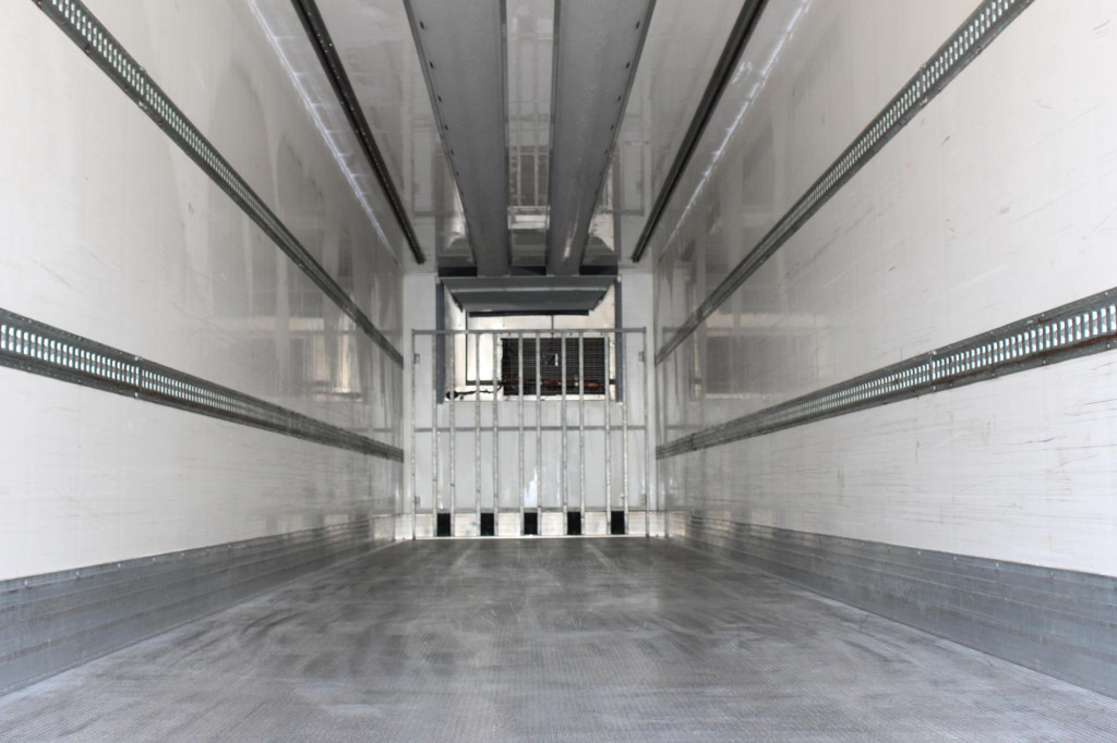 Chereau Thermo King SLXe 200 Aluboden FRC 06 2025 - 냉동 세미 트레일러 : 사진 2 Chereau Thermo King SLXe 200 Aluboden FRC 06 2025 - 냉동 세미 트레일러 : 사진 2
