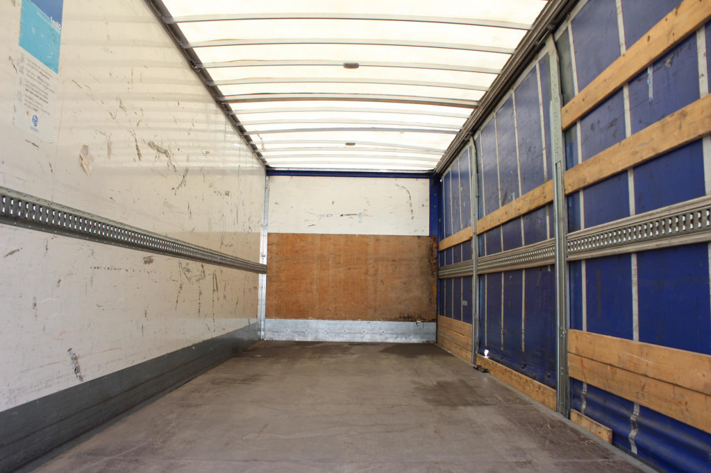 MAN TGL 12.220 Plane-Koffer 7,5 m LBW Klima 199TKm - 커튼사이더 트럭 : 사진 3 MAN TGL 12.220 Plane-Koffer 7,5 m LBW Klima 199TKm - 커튼사이더 트럭 : 사진 3