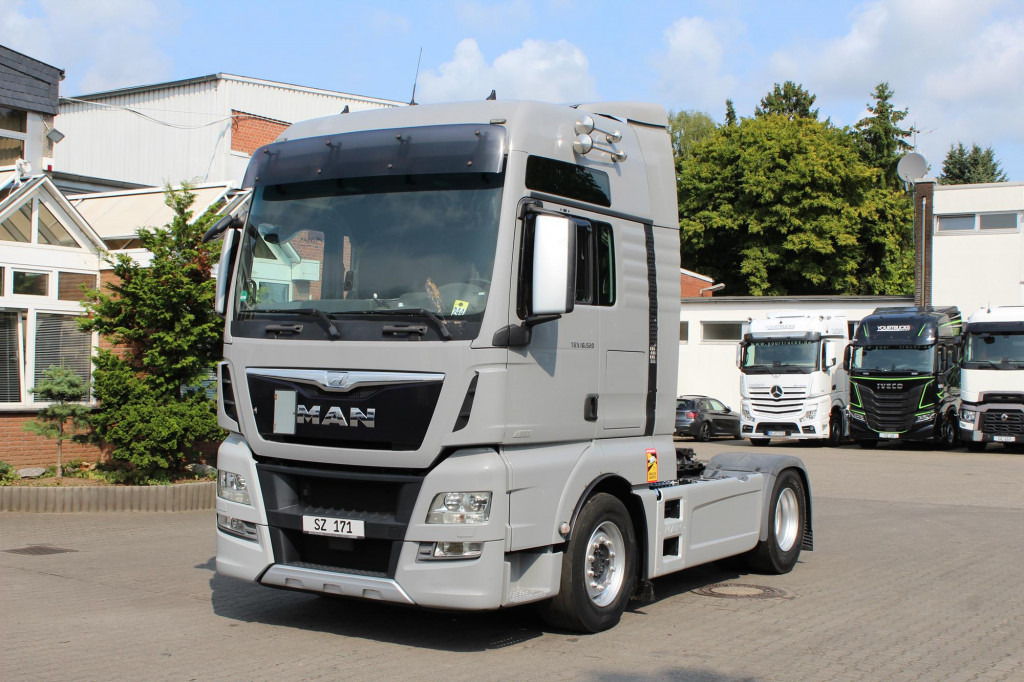 MAN TGX 18.520 XXL D38 Retarder MOTOR GERÄUSCHE - 트랙터 유닛 : 사진 1 MAN TGX 18.520 XXL D38 Retarder MOTOR GERÄUSCHE - 트랙터 유닛 : 사진 1