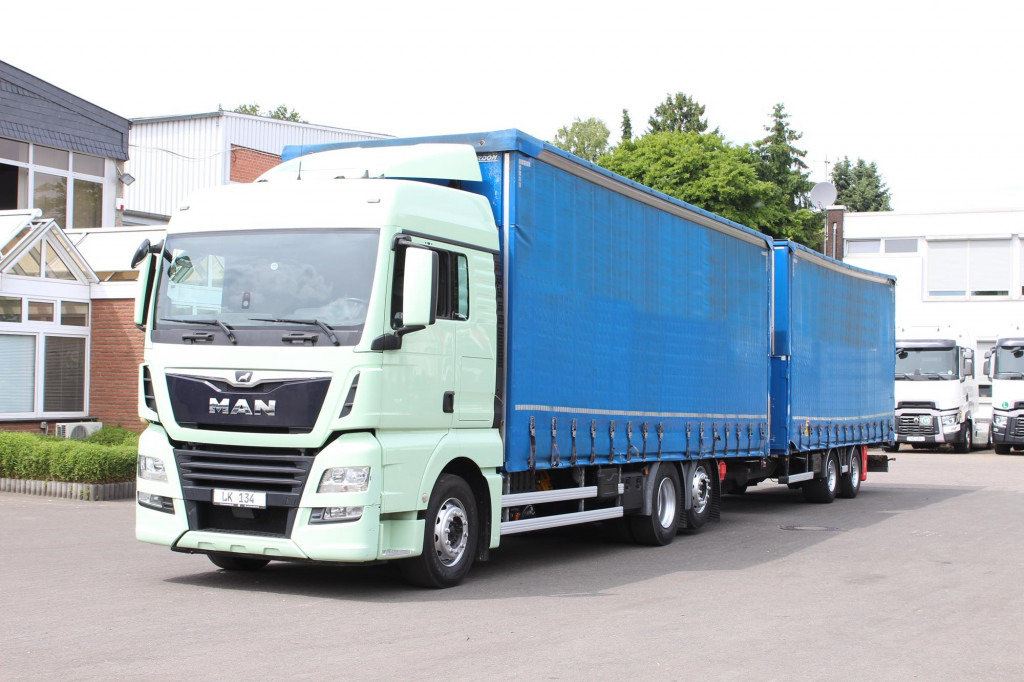 MAN TGX26.460 Durchlad Plane-Jumbo Retarder Hubdach - 커튼사이더 트럭 : 사진 1 MAN TGX26.460 Durchlad Plane-Jumbo Retarder Hubdach - 커튼사이더 트럭 : 사진 1
