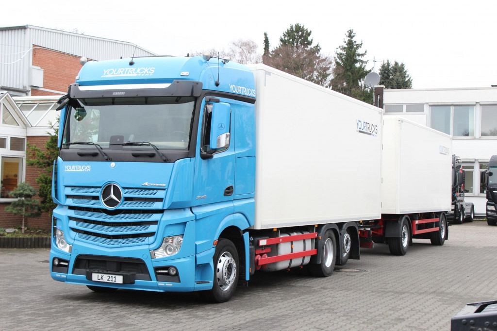 Mercedes-Benz Actros 2548 Koffer Retarder Schlafkab Kühlbox - 밴 : 사진 1 Mercedes-Benz Actros 2548 Koffer Retarder Schlafkab Kühlbox - 밴 : 사진 1