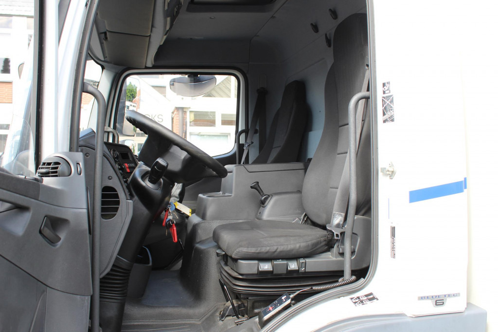 Mercedes-Benz Atego 1221 E6 Koffer Klima LDW Schalter LBW - 박스 트럭 : 사진 5 Mercedes-Benz Atego 1221 E6 Koffer Klima LDW Schalter LBW - 박스 트럭 : 사진 5