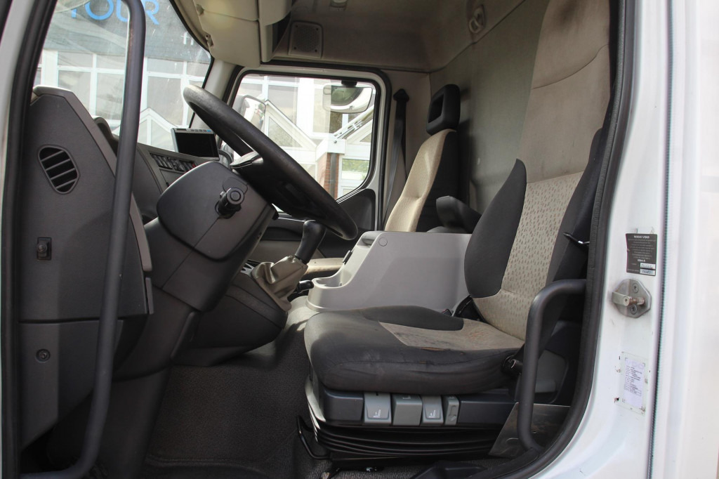 Renault Midlum 220 E5 CS 850 Strom LBW Seiten Tür FRC - 냉동탑차 : 사진 3 Renault Midlum 220 E5 CS 850 Strom LBW Seiten Tür FRC - 냉동탑차 : 사진 3