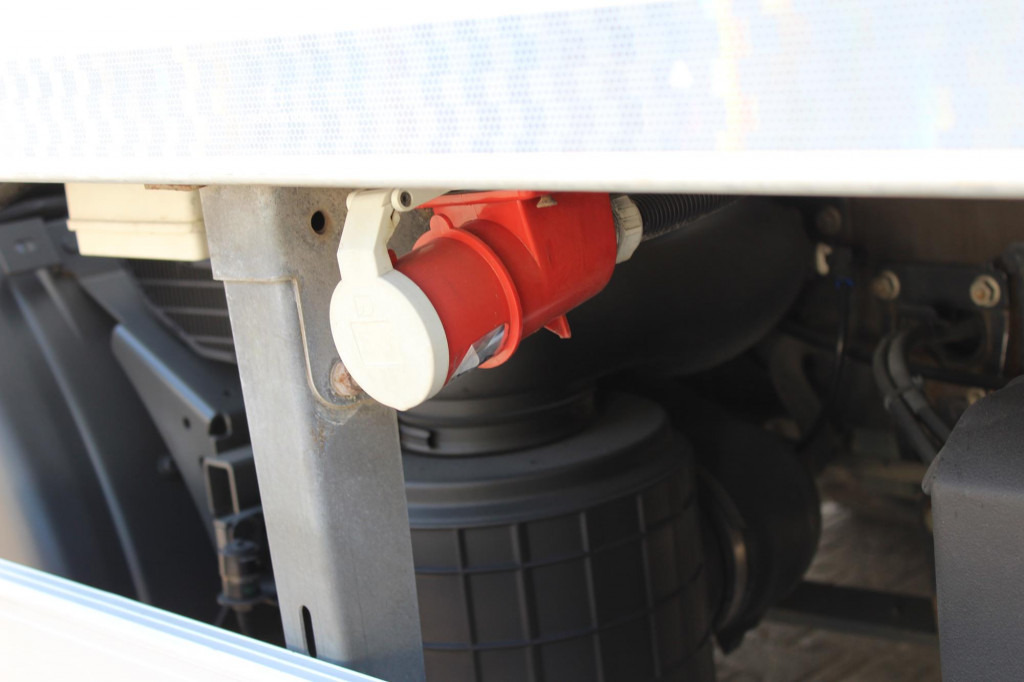 냉동탑차 Volvo FL 260 E6  TK T800R  16t  Strom  Türen+LBW  FRC : 사진 7