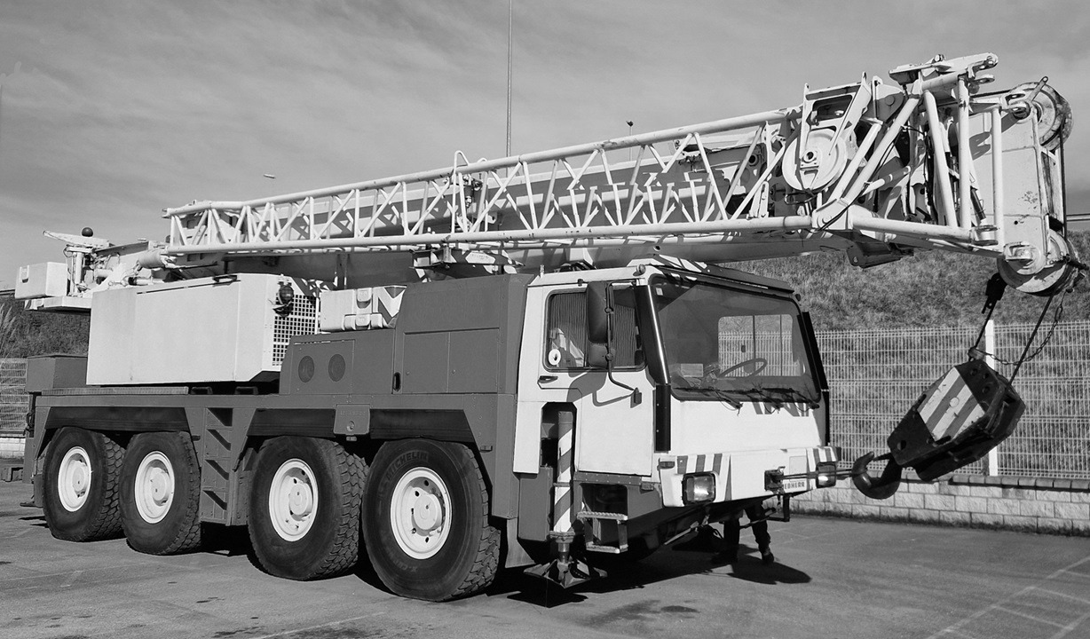 LIEBHERR LTM 1070/1 - 모바일 크레인 : 사진 1 LIEBHERR LTM 1070/1 - 모바일 크레인 : 사진 1