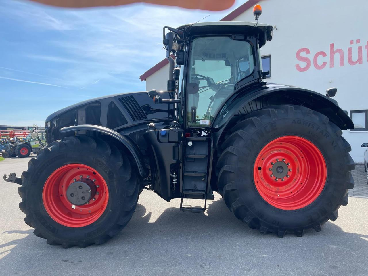 CLAAS Axion 920 CMATIC mit FZW, Black, Schwarz - 장궤형 트랙터 : 사진 2 CLAAS Axion 920 CMATIC mit FZW, Black, Schwarz - 장궤형 트랙터 : 사진 2