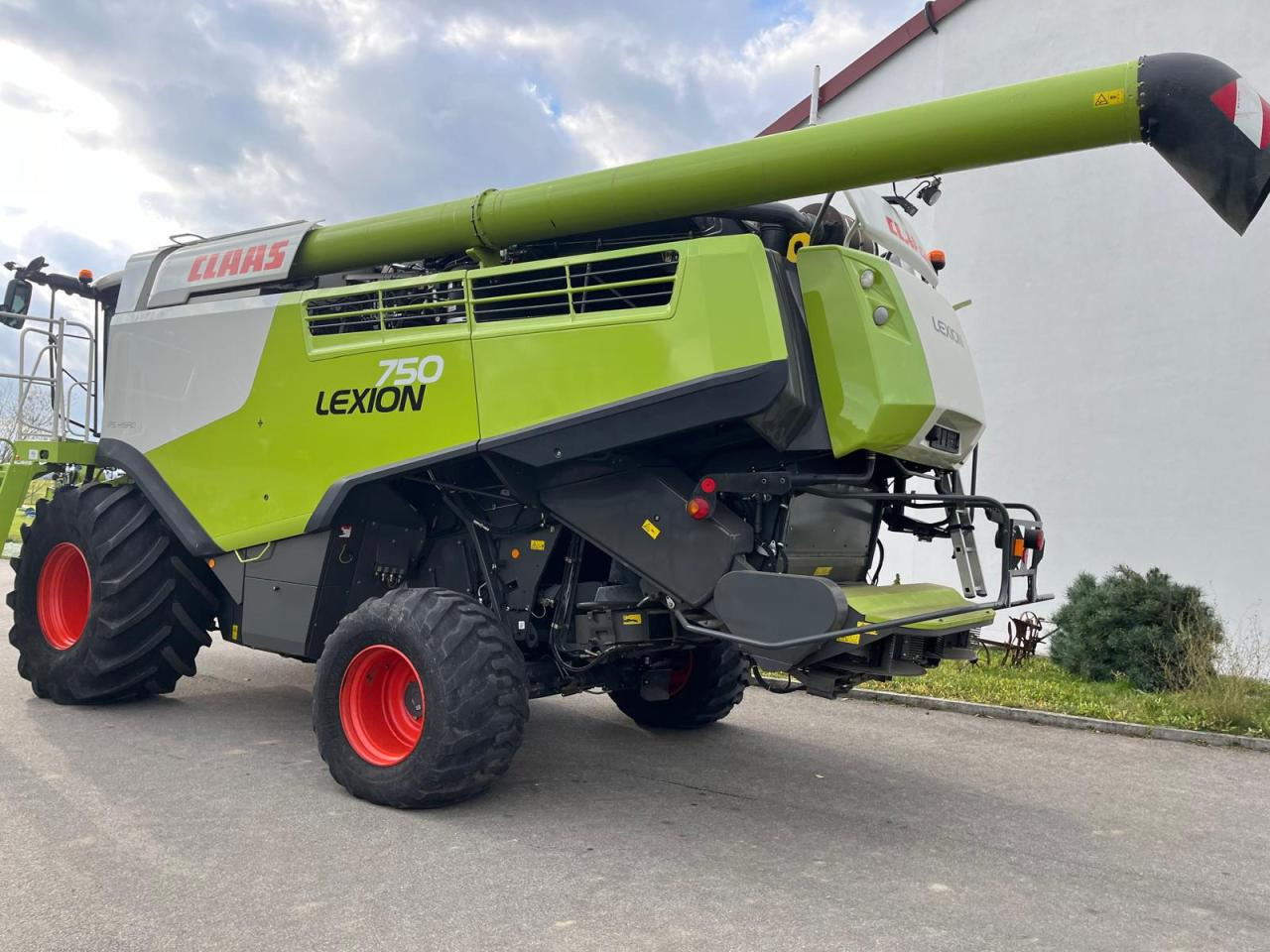 CLAAS Lexion 750 V-Kanal 3D, Bj. 2017, 30kmh - 목초수확기 : 사진 2 CLAAS Lexion 750 V-Kanal 3D, Bj. 2017, 30kmh - 목초수확기 : 사진 2