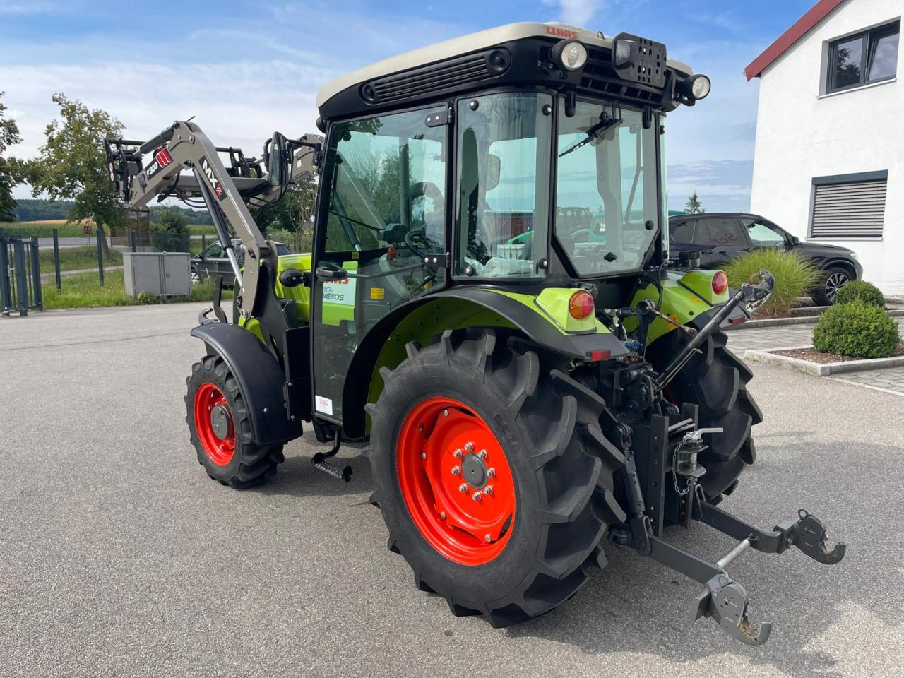 CLAAS Nexos 210 inkl. Frontlader, Frontzapfwelle - 장궤형 트랙터 : 사진 3 CLAAS Nexos 210 inkl. Frontlader, Frontzapfwelle - 장궤형 트랙터 : 사진 3