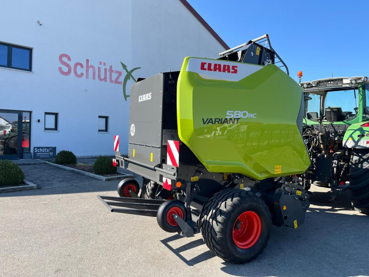 CLAAS Variant 580 RC PRO, neuwertige Rundballenpresse, Baujahr 2023, erst 39 Betriebsstunden !!! - 원형 베일러 : 사진 5 CLAAS Variant 580 RC PRO, neuwertige Rundballenpresse, Baujahr 2023, erst 39 Betriebsstunden !!! - 원형 베일러 : 사진 5