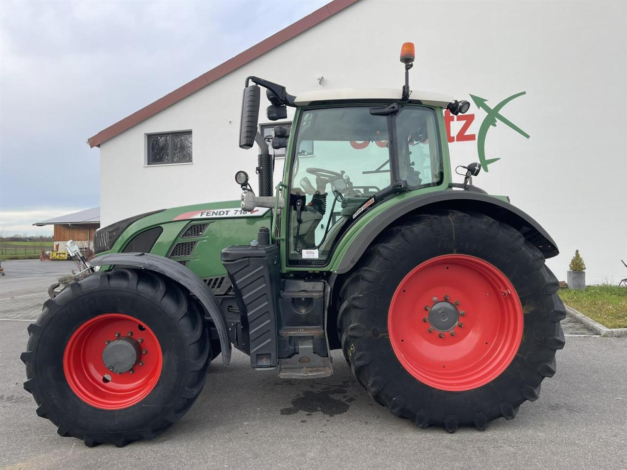 Fendt Fendt 718 Vario SCR GPS - 장궤형 트랙터 : 사진 3 Fendt Fendt 718 Vario SCR GPS - 장궤형 트랙터 : 사진 3