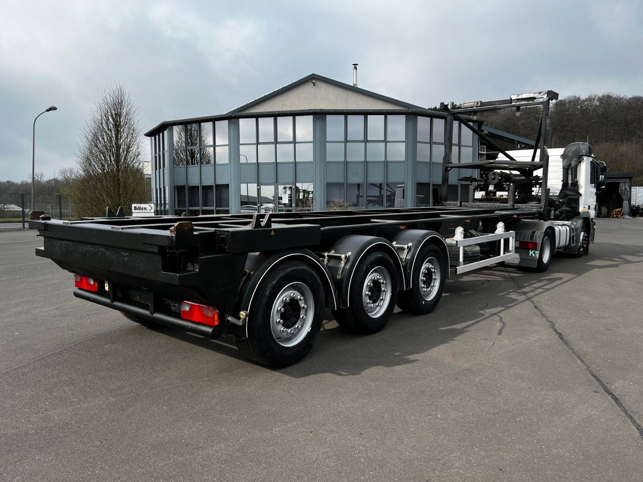 H&W 3- Achs Auflieger für Presscontainer H&W 3- Achs Auflieger für Presscontainer - 컨테이너 운반 장치/ 스와프 보디 세미 트레일러 : 사진 1 H&W 3- Achs Auflieger für Presscontainer H&W 3- Achs Auflieger für Presscontainer - 컨테이너 운반 장치/ 스와프 보디 세미 트레일러 : 사진 1