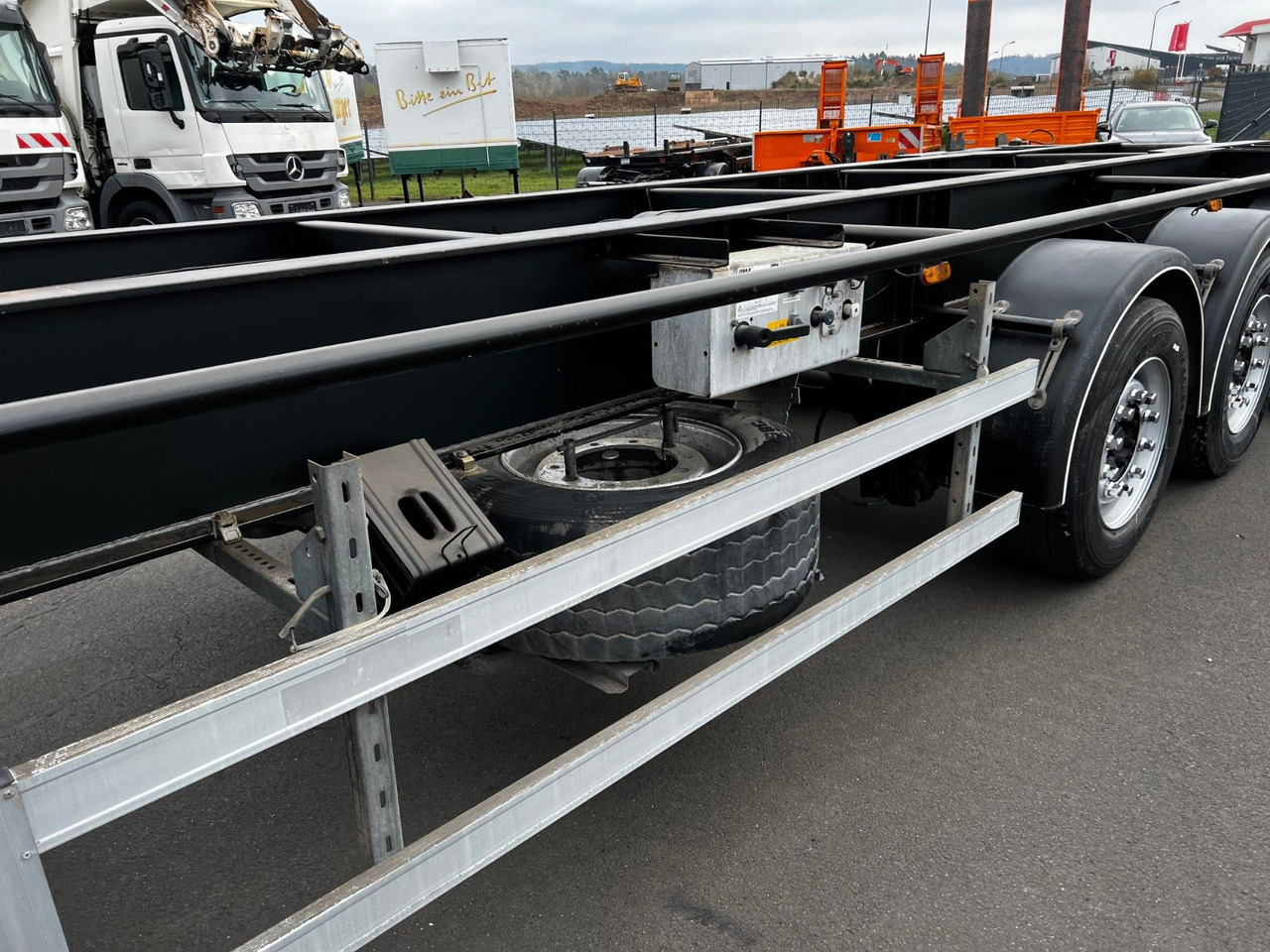 H&W 3- Achs Auflieger für Presscontainer H&W 3- Achs Auflieger für Presscontainer - 컨테이너 운반 장치/ 스와프 보디 세미 트레일러 : 사진 5 H&W 3- Achs Auflieger für Presscontainer H&W 3- Achs Auflieger für Presscontainer - 컨테이너 운반 장치/ 스와프 보디 세미 트레일러 : 사진 5