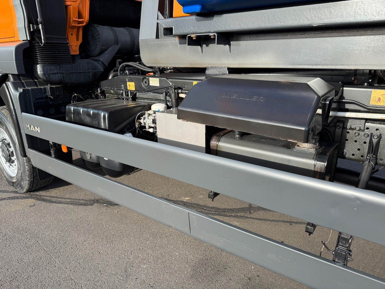 MAN TGA 18.360 4x4 Winterdienst Meiller Abroller - 후크 리프트 트럭 : 사진 4 MAN TGA 18.360 4x4 Winterdienst Meiller Abroller - 후크 리프트 트럭 : 사진 4