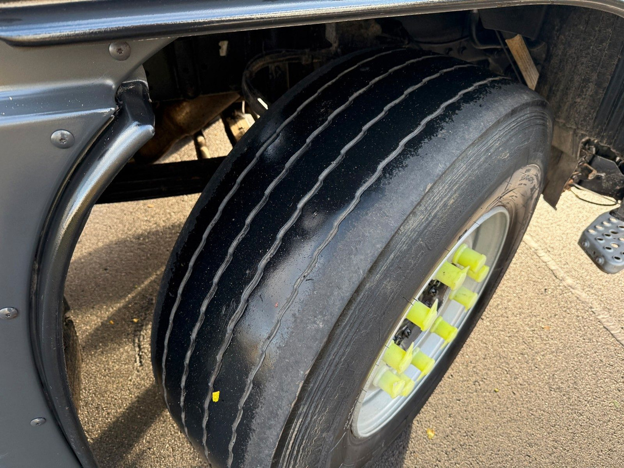 MAN TGS 35.360 8x2 Fahrgestell - 캡 새시 트럭 : 사진 4 MAN TGS 35.360 8x2 Fahrgestell - 캡 새시 트럭 : 사진 4