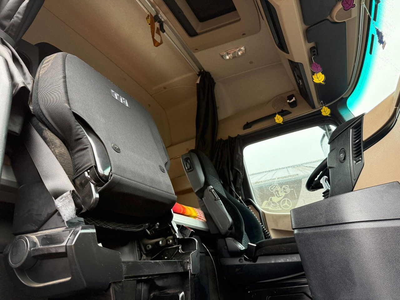 Mercedes-Benz Actros 1843 Stream Space,  Hydraulik, Retarder - 트랙터 유닛 : 사진 5 Mercedes-Benz Actros 1843 Stream Space,  Hydraulik, Retarder - 트랙터 유닛 : 사진 5