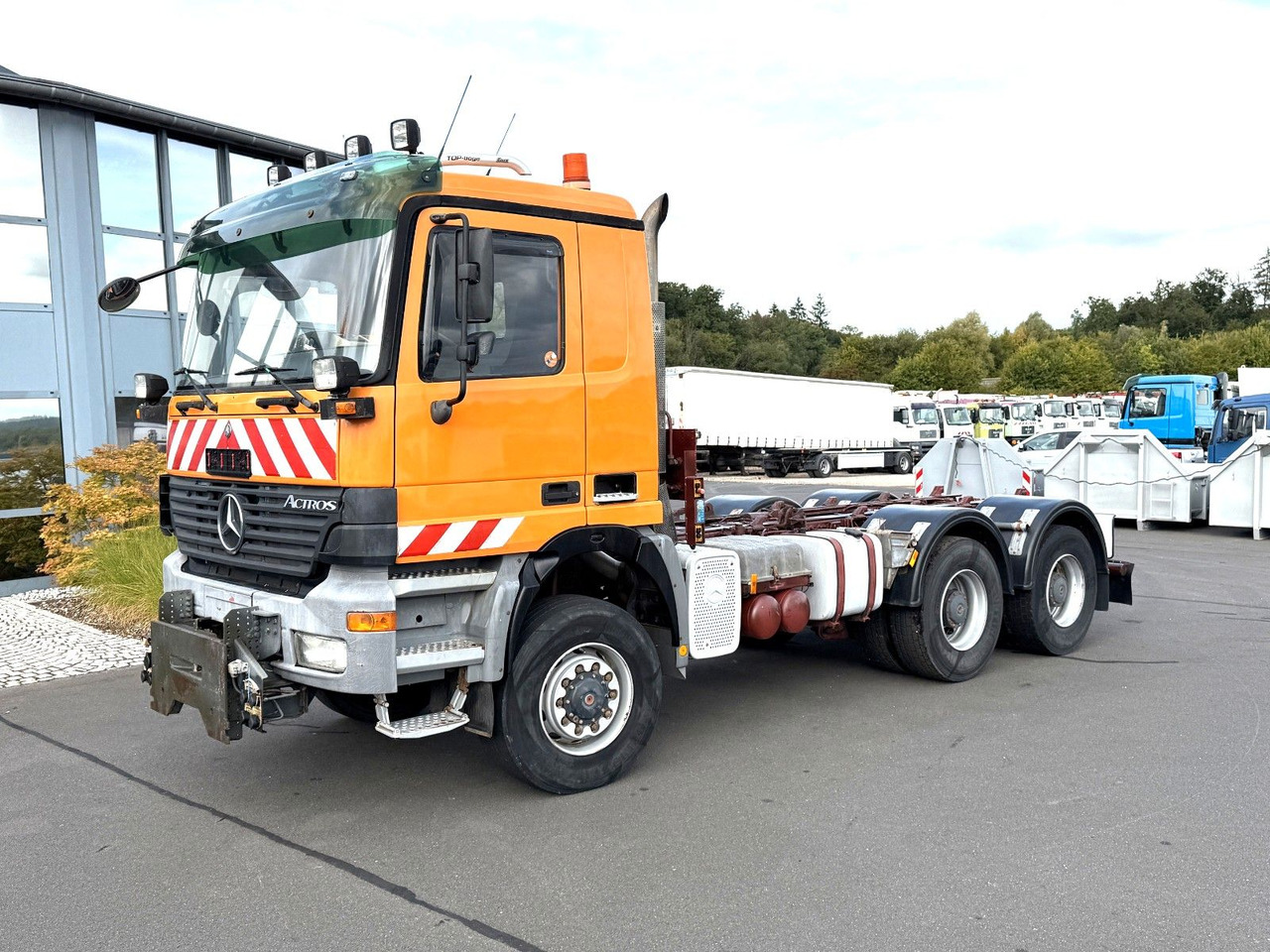Mercedes-Benz Actros 3340 6x6 Dautel Wechselsystem + Kupplung - 캡 새시 트럭 : 사진 1 Mercedes-Benz Actros 3340 6x6 Dautel Wechselsystem + Kupplung - 캡 새시 트럭 : 사진 1