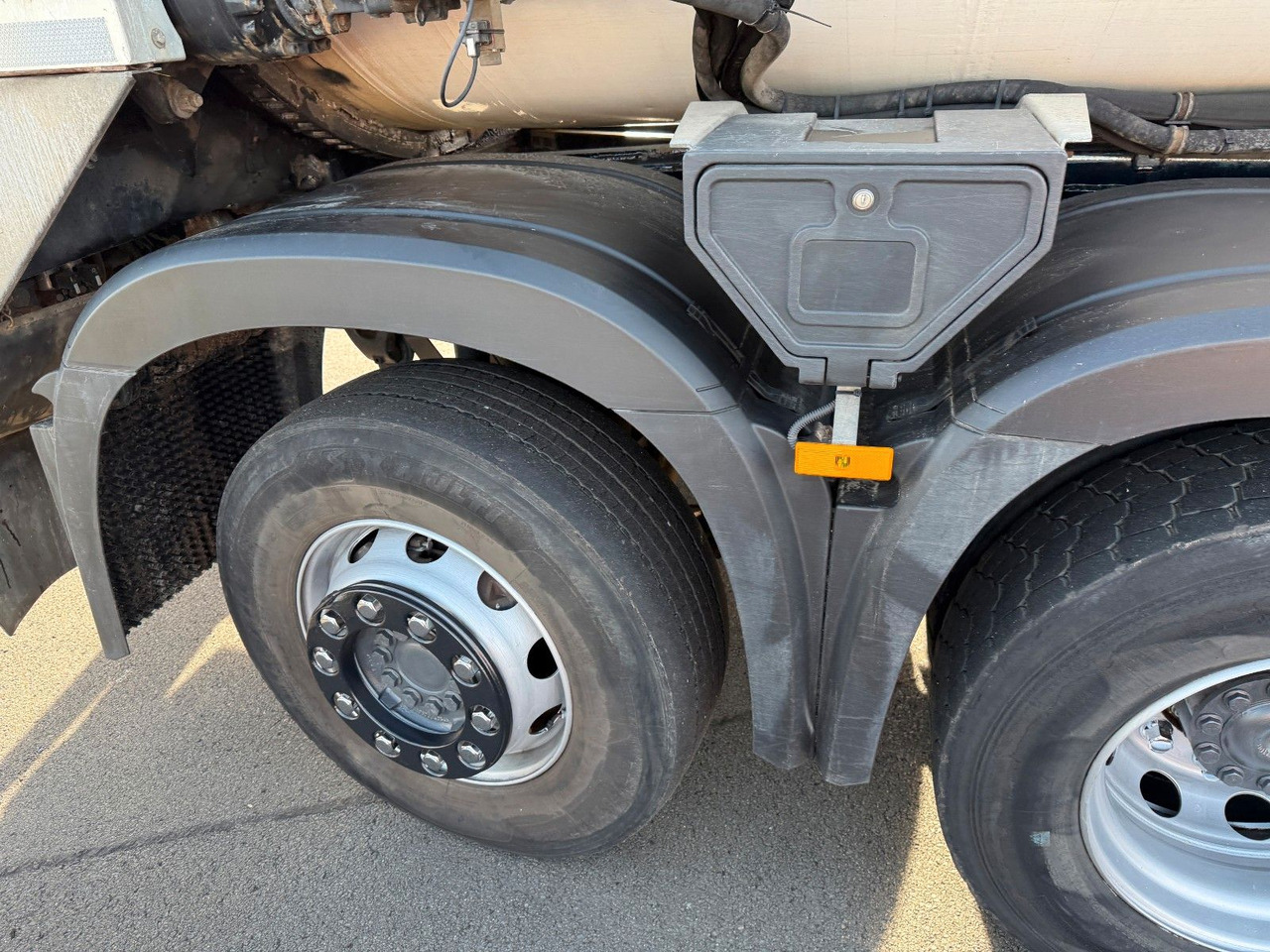 Mercedes-Benz Arocs 3236 8x2 Faun Rotopress 525 C Delta Lift - 쓰레기차 : 사진 4 Mercedes-Benz Arocs 3236 8x2 Faun Rotopress 525 C Delta Lift - 쓰레기차 : 사진 4