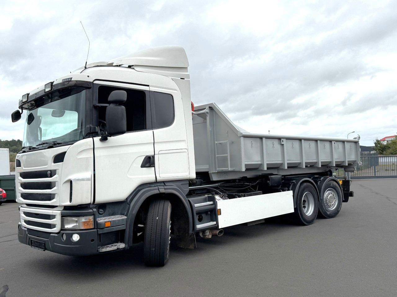 Scania G 440 LB 6x2 Knickhaken Retarder, Klima - 후크 리프트 트럭 : 사진 1 Scania G 440 LB 6x2 Knickhaken Retarder, Klima - 후크 리프트 트럭 : 사진 1