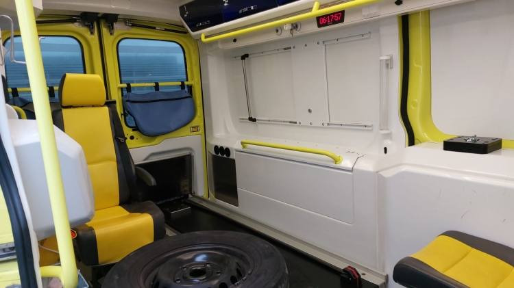구급차 FORD TRANSIT 2,0TDI AMBULANCE KLIMA 12.2018 EURO 6, 3 UNITS : 사진 7