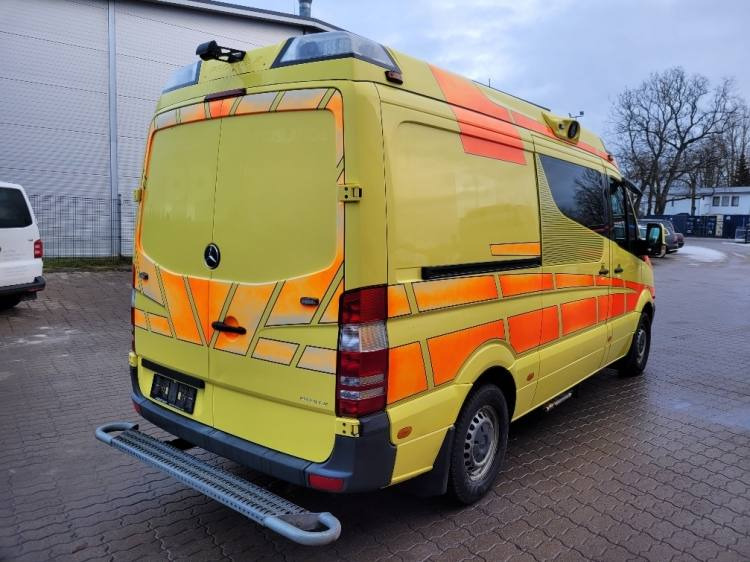 MERCEDES – BENZ SPRINTER 2.2D AMBULANCE (PROFILE) KLIMA 11.2014 EURO 5 - 구급차 : 사진 4 MERCEDES – BENZ SPRINTER 2.2D AMBULANCE (PROFILE) KLIMA 11.2014 EURO 5 - 구급차 : 사진 4