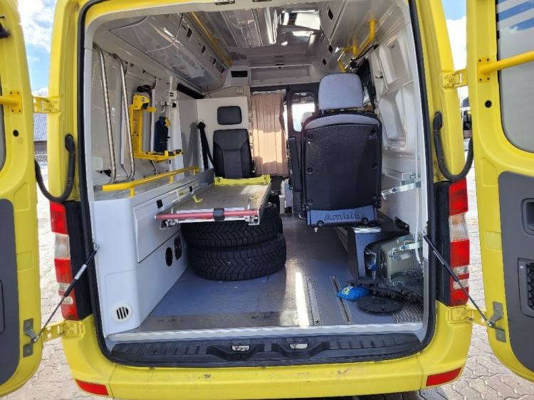 MERCEDES – BENZ SPRINTER 3.0D AMBULANCE (PROFILE) KLIMA 2.2016 EURO 6 - 구급차 : 사진 4 MERCEDES – BENZ SPRINTER 3.0D AMBULANCE (PROFILE) KLIMA 2.2016 EURO 6 - 구급차 : 사진 4
