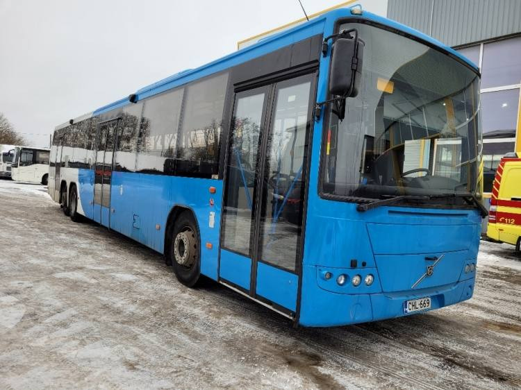 VOLVO B12BLE 8700 KLIMA, 8.2010, EURO 5, RAMP, 58 seats, 14,7m - 교외 버스 : 사진 1 VOLVO B12BLE 8700 KLIMA, 8.2010, EURO 5, RAMP, 58 seats, 14,7m - 교외 버스 : 사진 1