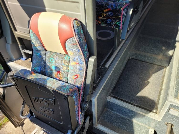 대형 버스 VOLVO B12M BERKHOF AXIAL70 MOTORHOME KLIMA 3.2003 : 사진 12