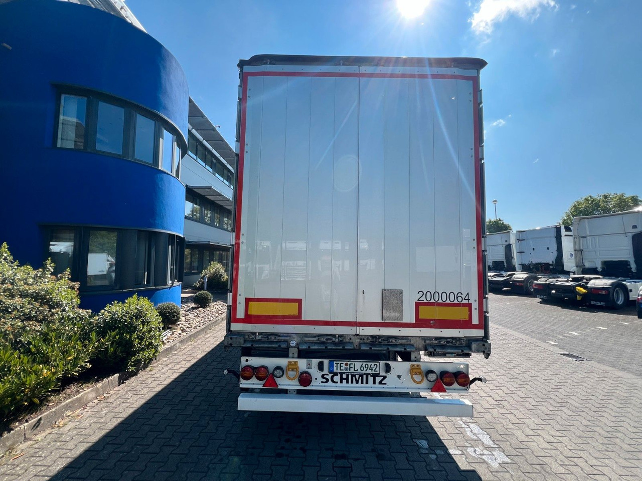 Schmitz Cargobull SCS 24/L - 13.62 E B - 커튼사이더 세미 트레일러 : 사진 4 Schmitz Cargobull SCS 24/L - 13.62 E B - 커튼사이더 세미 트레일러 : 사진 4