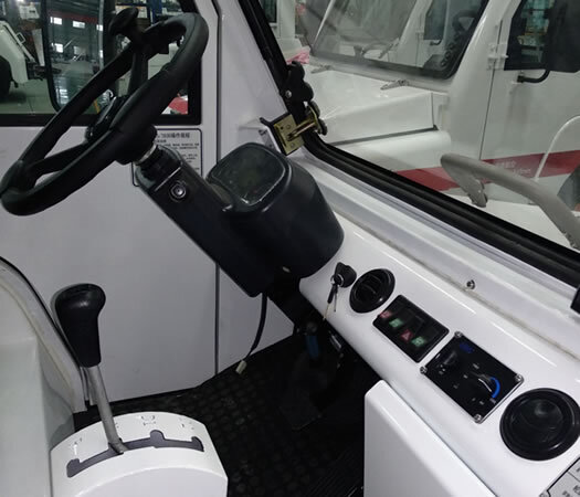 AirBusiness Electric Tractor - 수하물 트랙터 : 사진 4 AirBusiness Electric Tractor - 수하물 트랙터 : 사진 4
