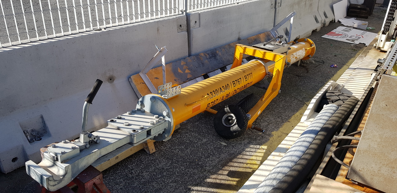 Aircraft Towbar B767/B777/A330/A340/L1011 - 지상 지원 장비 : 사진 1 Aircraft Towbar B767/B777/A330/A340/L1011 - 지상 지원 장비 : 사진 1