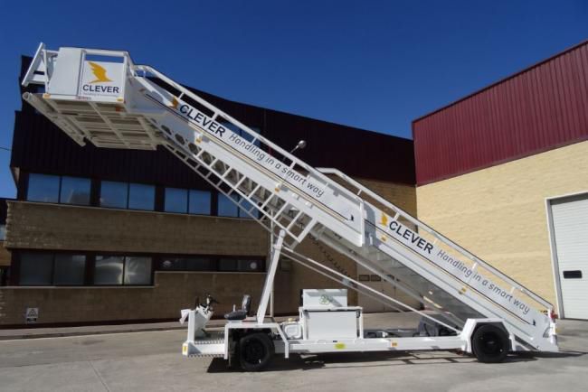 EINSA Passenger Stairs EDU Wide - 탑승 계단 : 사진 3 EINSA Passenger Stairs EDU Wide - 탑승 계단 : 사진 3