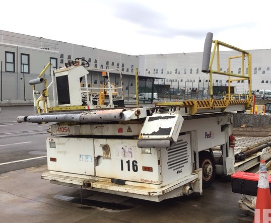FMC loader Commander 15 Universal Main Deck - 항공기 화물 로더 : 사진 1 FMC loader Commander 15 Universal Main Deck - 항공기 화물 로더 : 사진 1