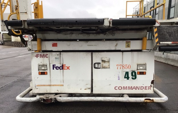 FMC loader Commander 15 Universal - 항공기 화물 로더 : 사진 2 FMC loader Commander 15 Universal - 항공기 화물 로더 : 사진 2
