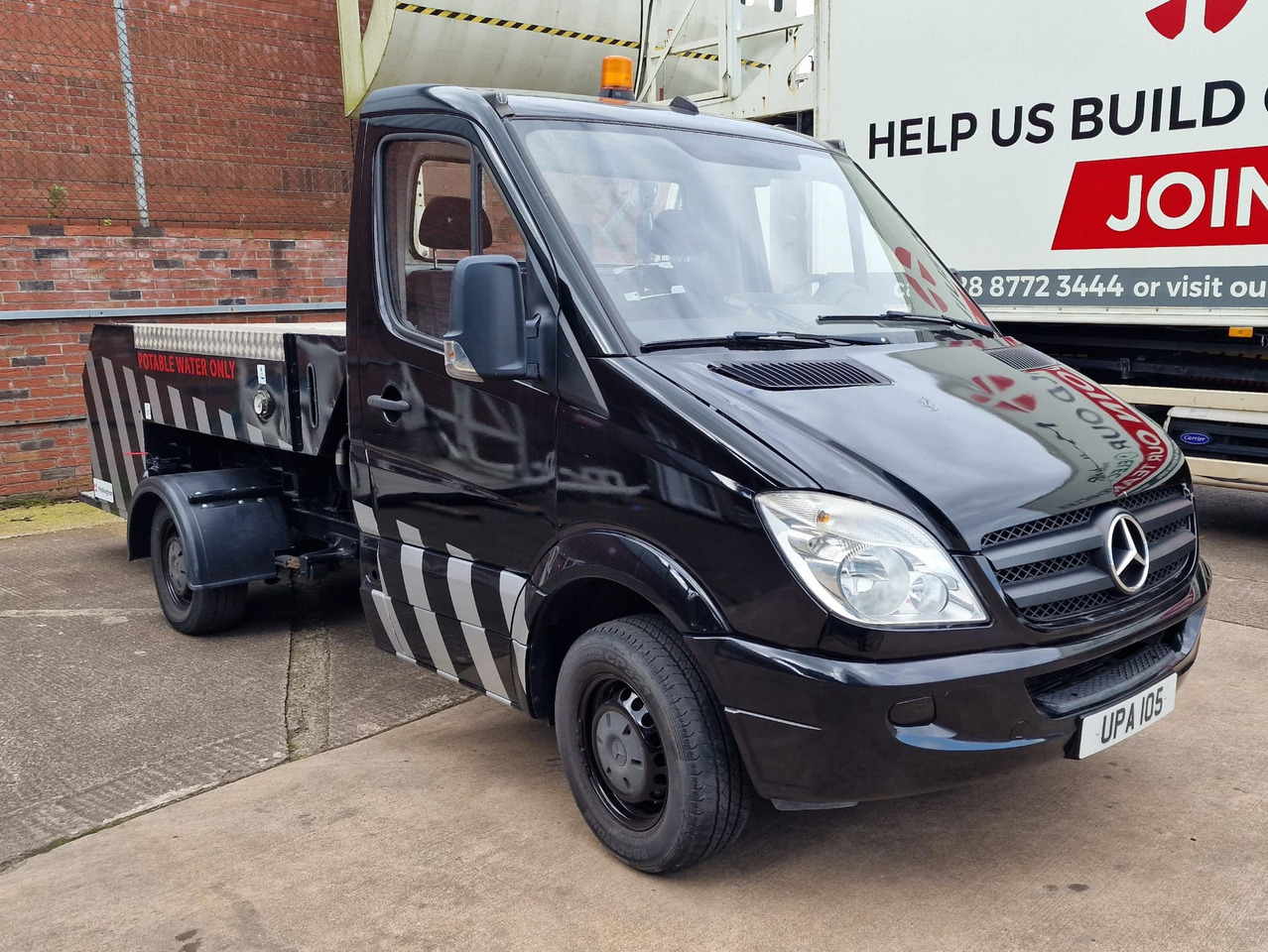 Mallaghan Water Truck WSU1000 - 지상 지원 장비 : 사진 1 Mallaghan Water Truck WSU1000 - 지상 지원 장비 : 사진 1