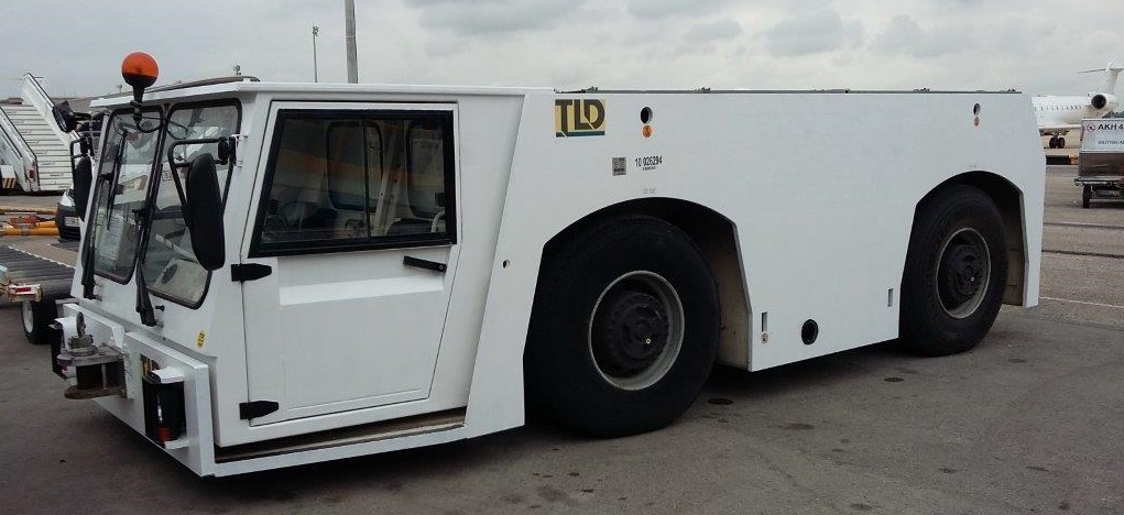 Pushback Tractor TLD TMX400-30 - 푸시백 트랙터 : 사진 2 Pushback Tractor TLD TMX400-30 - 푸시백 트랙터 : 사진 2