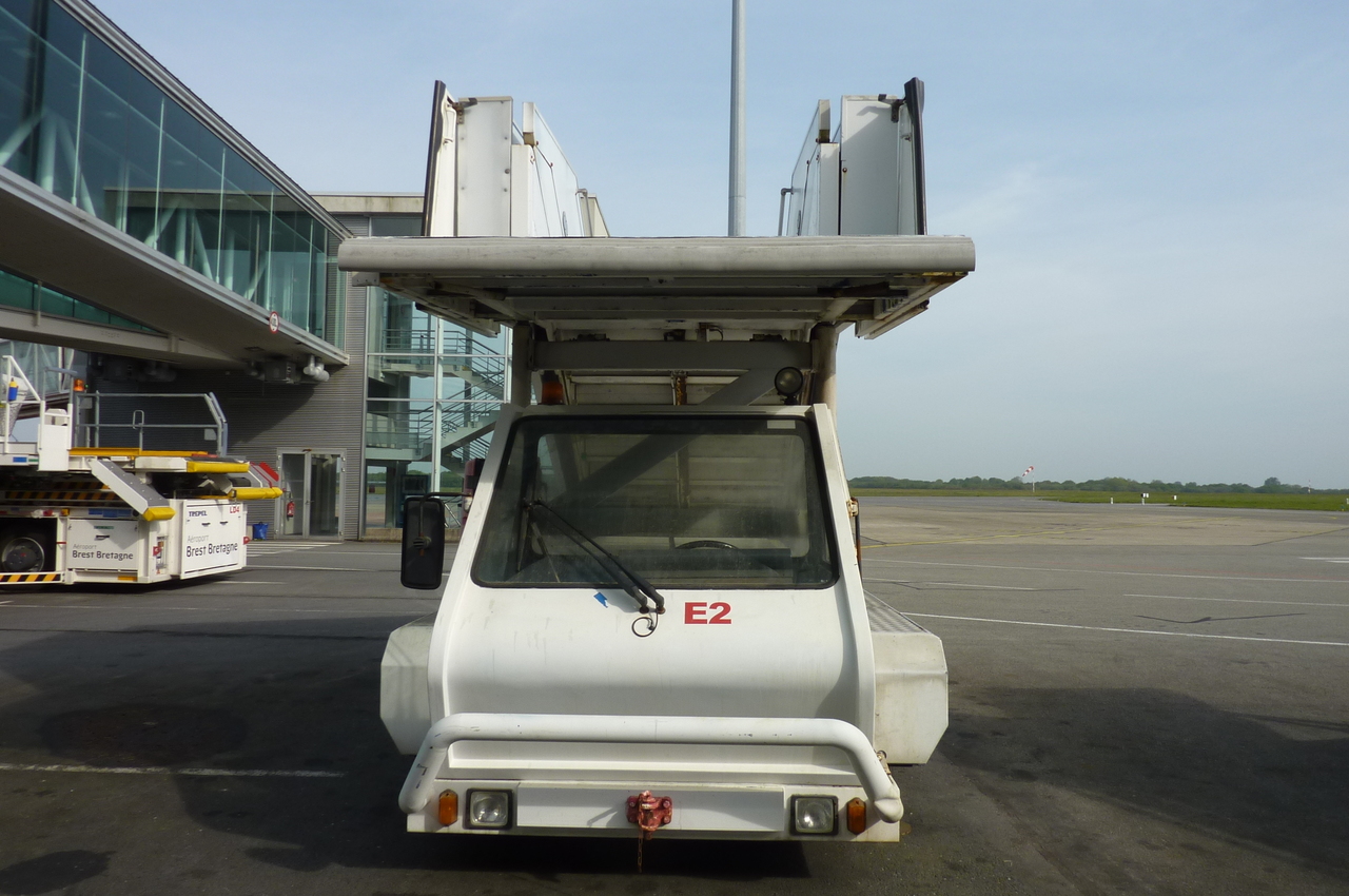 SOVAM Passenger Stairs 1.9 SPS - 탑승 계단 : 사진 2 SOVAM Passenger Stairs 1.9 SPS - 탑승 계단 : 사진 2
