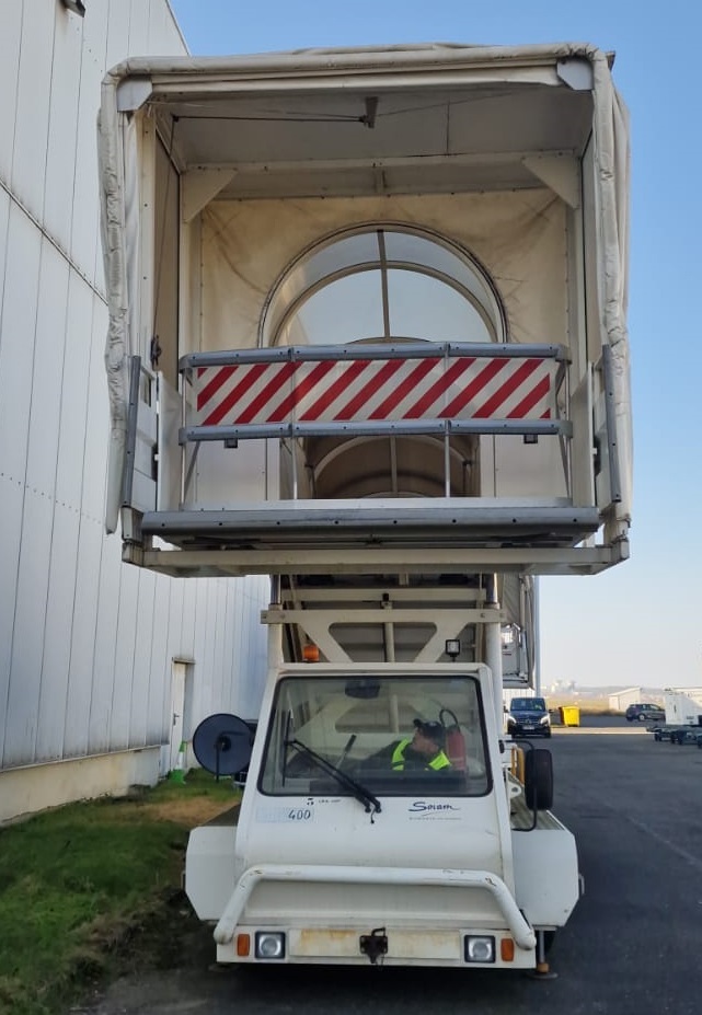 SOVAM Passenger Stairs 1.9 SPS - 탑승 계단 : 사진 2 SOVAM Passenger Stairs 1.9 SPS - 탑승 계단 : 사진 2