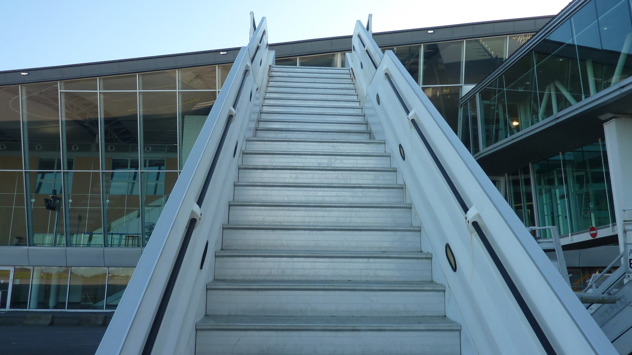 TLD Passenger stairs ABS580 - 탑승 계단 : 사진 3 TLD Passenger stairs ABS580 - 탑승 계단 : 사진 3