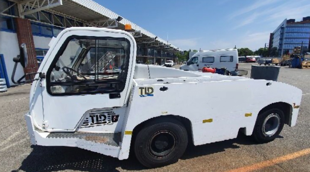 TLD Pushback TMX150-12 - 푸시백 트랙터 : 사진 1 TLD Pushback TMX150-12 - 푸시백 트랙터 : 사진 1